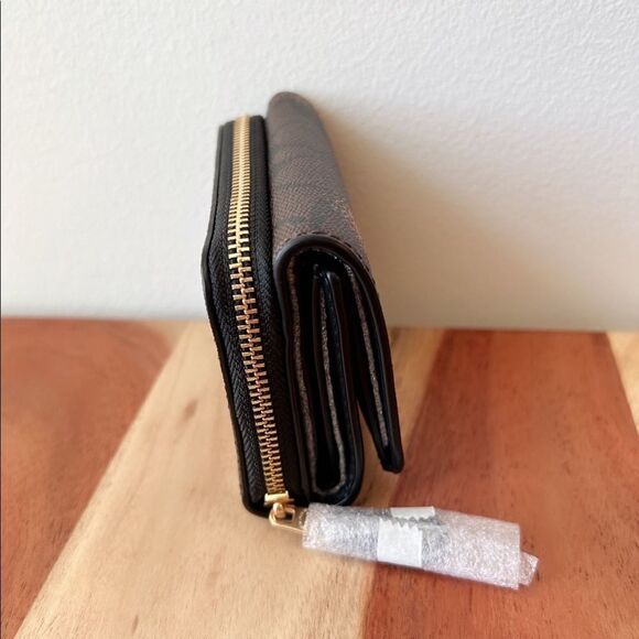 NWT COACH SMALL TRIFOLD WALLET IN SIGNATURE CANVAS WITH POP FLORAL PRINT - Picture 3 of 5